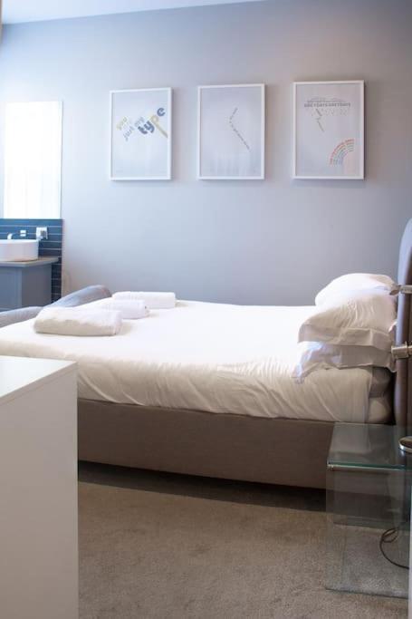 Edge14- Spacious, Stylish And Near The Beach! New Quay Kültér fotó