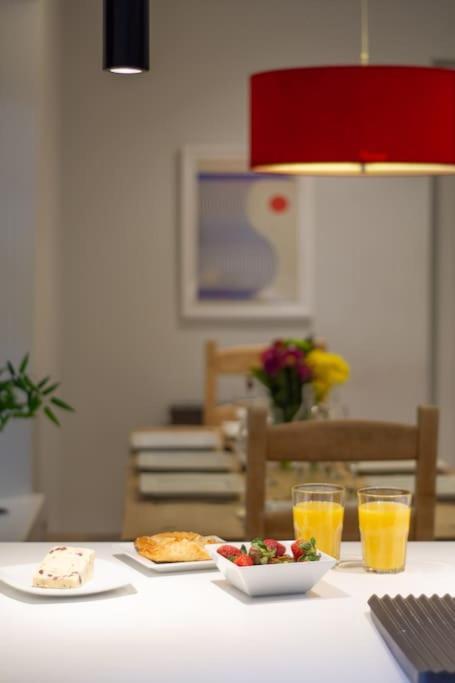Edge14- Spacious, Stylish And Near The Beach! New Quay Kültér fotó