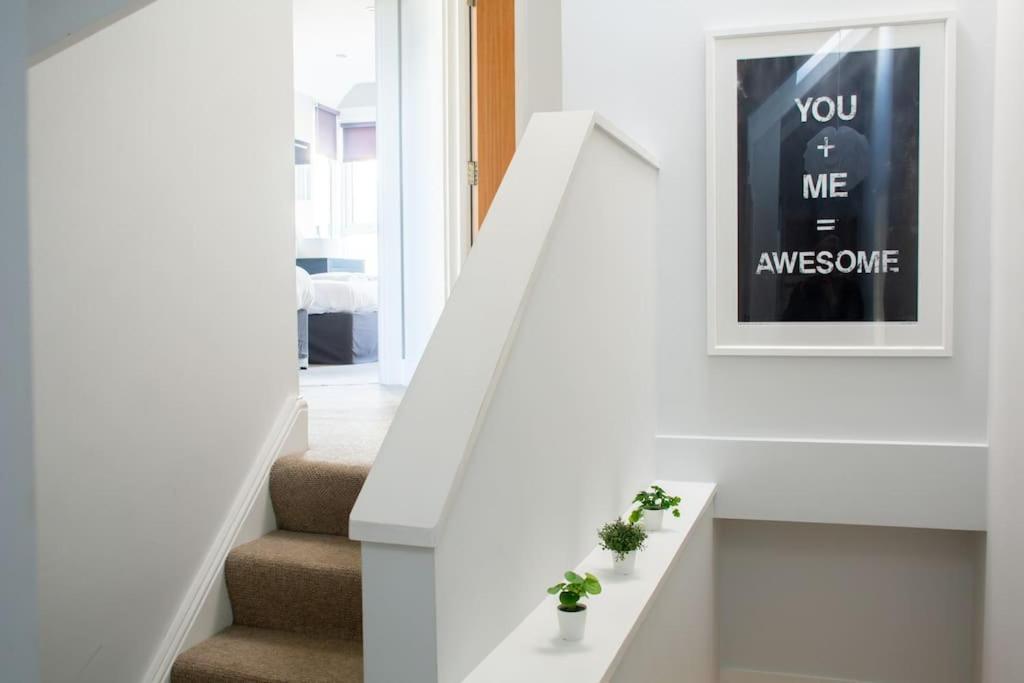 Edge14- Spacious, Stylish And Near The Beach! New Quay Kültér fotó
